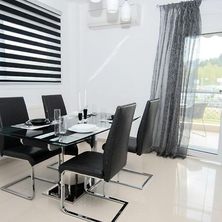 Апарт отель Mistral Luxury Living Неа-Перамос Экстерьер фото